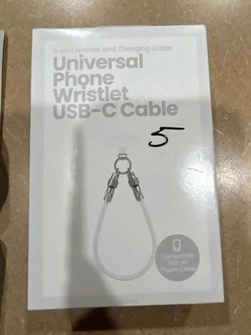 BUNDLE DEAL!!!! IPHONE 17 PRO AND USB-C CABLE WRISLET